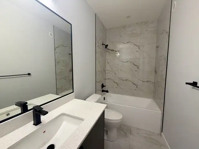 Alces 4 Bed 3 Bath Main Floor For Rent Edmonton - Photo 8