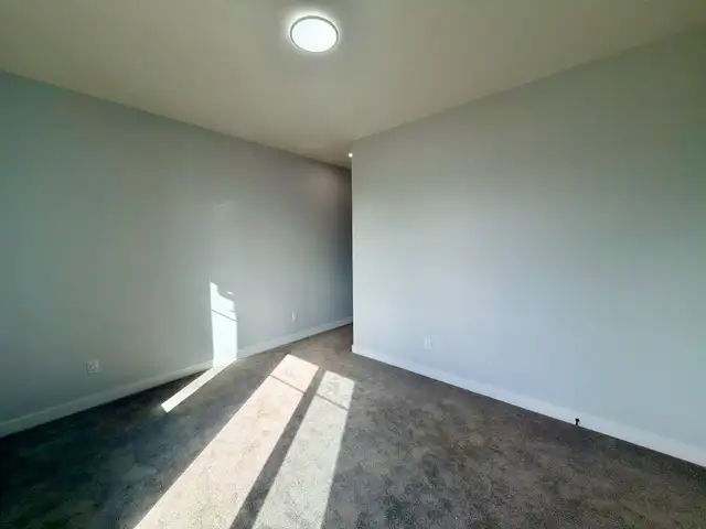 Alces 4 Bed 3 Bath Main Floor For Rent Edmonton - Photo 10