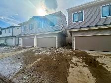 Alces 4 Bed 3 Bath Main Floor For Rent Edmonton - Photo 16