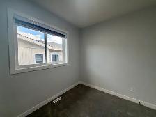 Alces 4 Bed 3 Bath Main Floor For Rent Edmonton - Photo 18