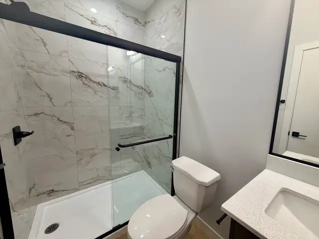 Alces 4 Bed 3 Bath Main Floor For Rent Edmonton - Photo 32