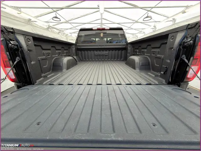 2024 GMC Sierra 1500 Elevation Premium V8 Crew Cab 4X4-Leather-B - Photo 42