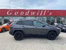2016 Jeep Cherokee TRAILHAWK, HEATED LEATHER, REMOTE START, SUNR