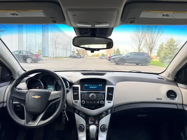 2014 Chevrolet Cruze 4dr Sedan 2LS - Photo 10