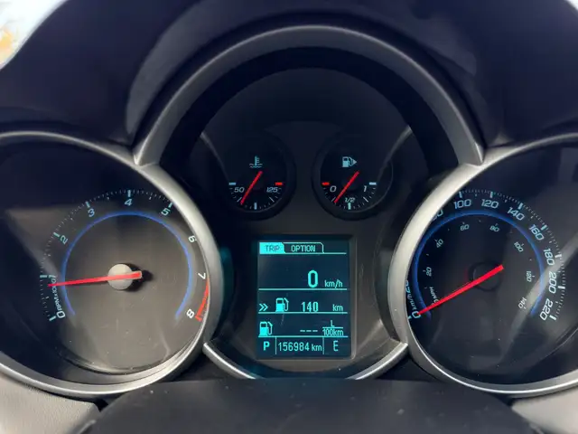 2014 Chevrolet Cruze 4dr Sedan 2LS - Photo 15