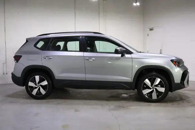 2025 Volkswagen Taos Trendline 4MOTION - Photo 7