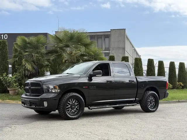 2018 Ram 1500 Big Horn Black Package Crew Cab 4X4 EcoDiesel - Photo 5