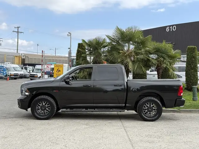 2018 Ram 1500 Big Horn Black Package Crew Cab 4X4 EcoDiesel - Photo 6