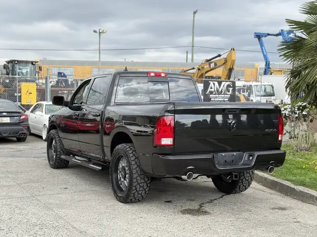 2018 Ram 1500 Big Horn Black Package Crew Cab 4X4 EcoDiesel - Photo 8