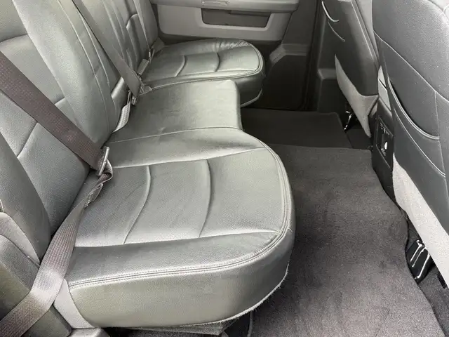 2018 Ram 1500 Big Horn Black Package Crew Cab 4X4 EcoDiesel - Photo 21