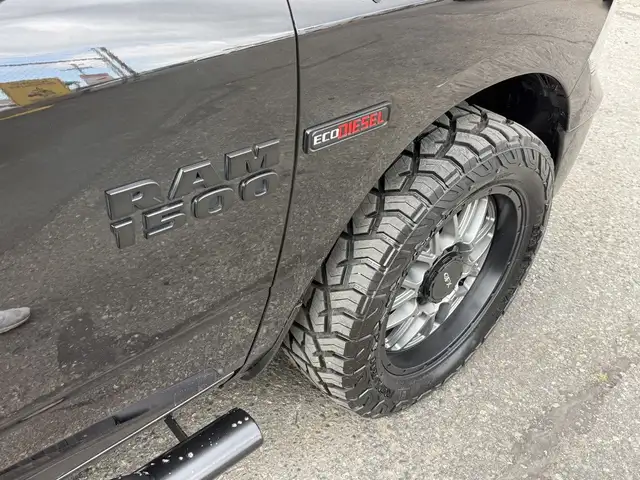 2018 Ram 1500 Big Horn Black Package Crew Cab 4X4 EcoDiesel - Photo 24