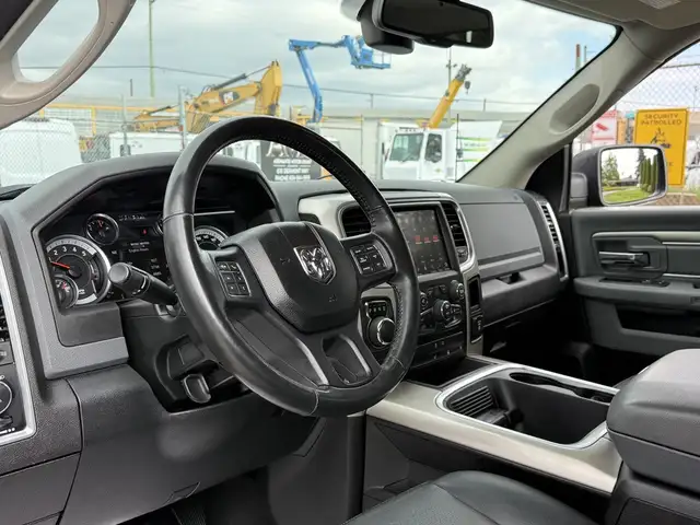 2018 Ram 1500 Big Horn Black Package Crew Cab 4X4 EcoDiesel - Photo 34