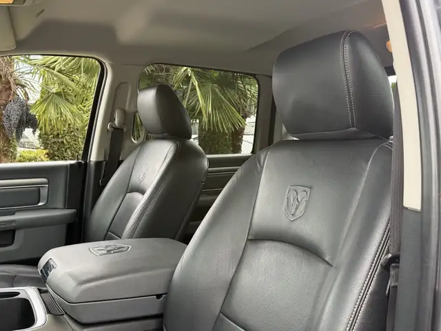 2018 Ram 1500 Big Horn Black Package Crew Cab 4X4 EcoDiesel - Photo 35