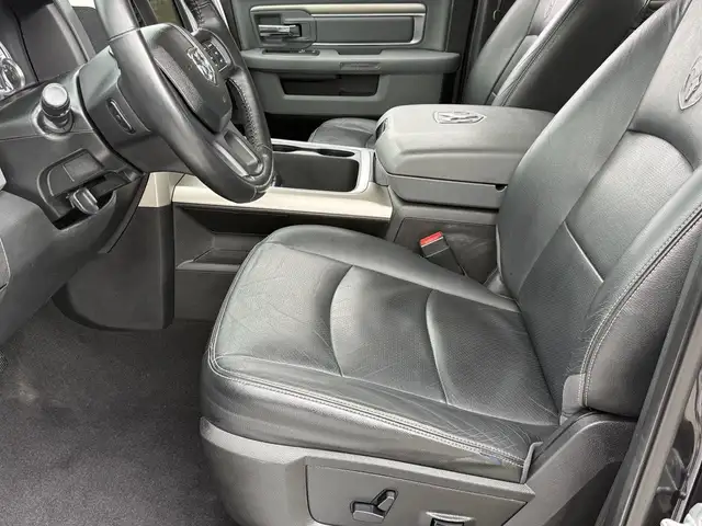 2018 Ram 1500 Big Horn Black Package Crew Cab 4X4 EcoDiesel - Photo 36