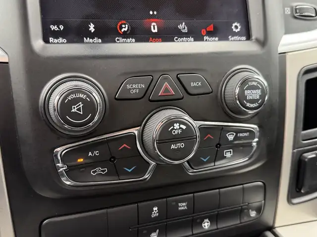 2018 Ram 1500 Big Horn Black Package Crew Cab 4X4 EcoDiesel - Photo 48