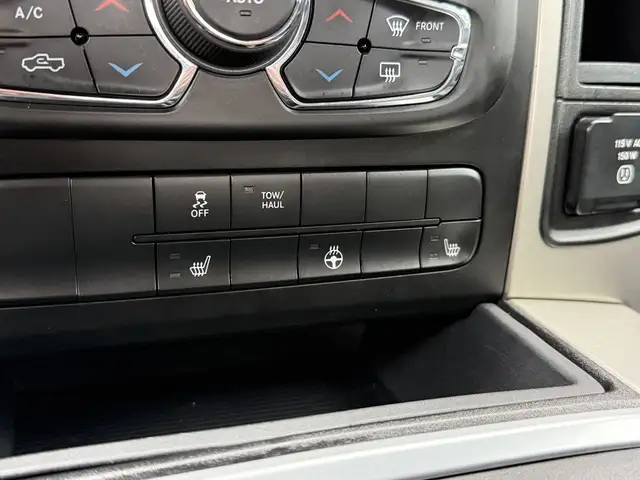 2018 Ram 1500 Big Horn Black Package Crew Cab 4X4 EcoDiesel - Photo 49