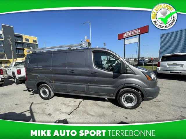 Ford Transit Cargo Van T-150 toit bas 130 po 2015 - Photo 4