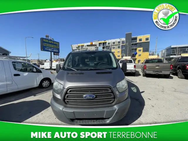 Ford Transit Cargo Van T-150 toit bas 130 po 2015 - Photo 5