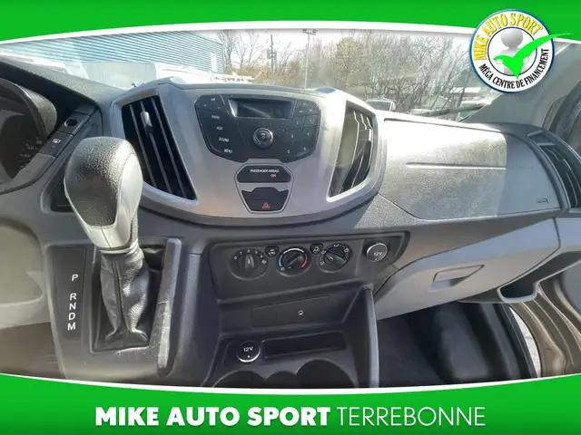 Ford Transit Cargo Van T-150 toit bas 130 po 2015 - Photo 10
