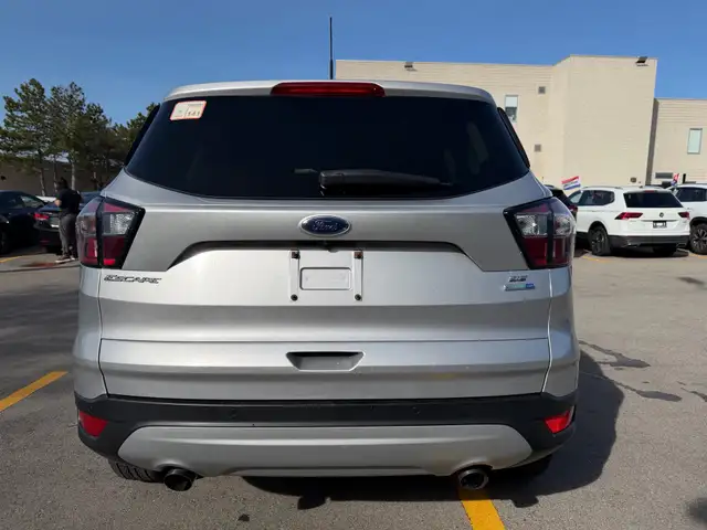 2017 Ford Escape 4WD 4dr SE - Photo 4