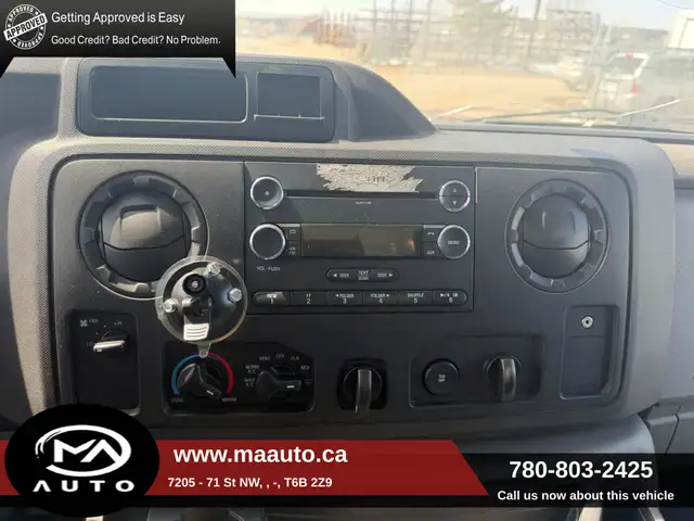 2013 Ford Econoline E-250 - Shelving and Ladder Rack Included - Photo 11