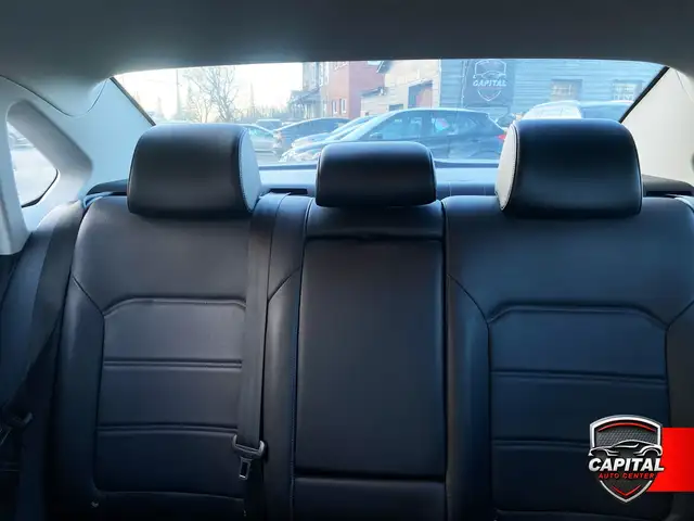 2021 Volkswagen Passat Highline - Photo 16