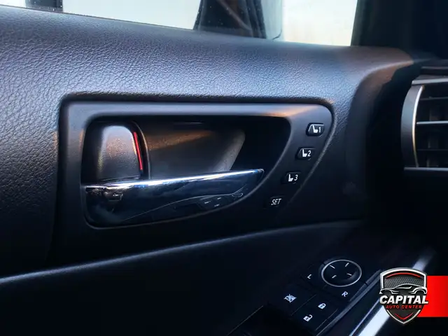 2014 Lexus IS 250 - Photo 8