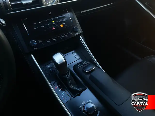 2014 Lexus IS 250 - Photo 16
