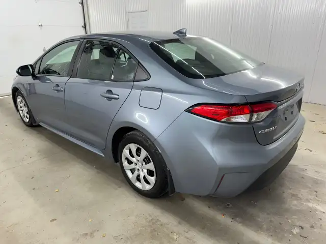 Toyota Corolla Le A/c Caméra 2023 à vendre - Photo 8
