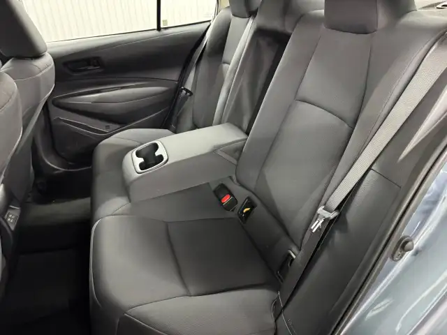 Toyota Corolla Le A/c Caméra 2023 à vendre - Photo 19