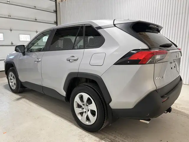 Toyota RAV4 LE TI 2022 à vendre - Photo 11