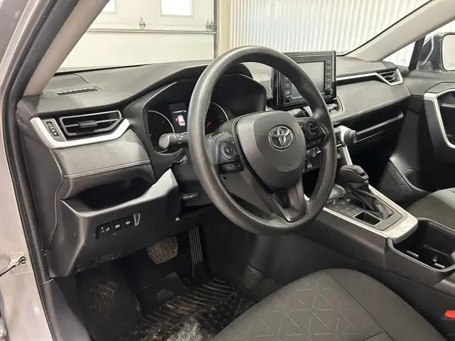 Toyota RAV4 LE TI 2022 à vendre - Photo 14