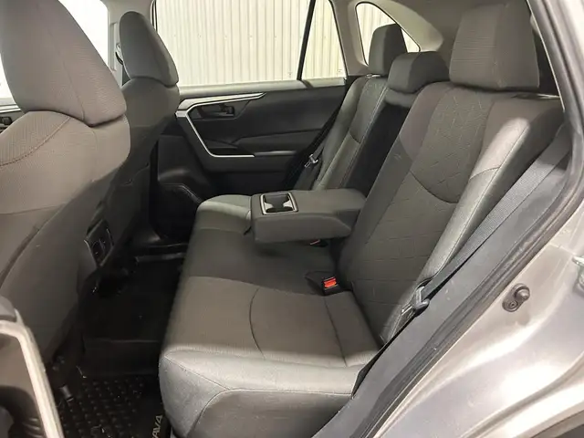 Toyota RAV4 LE TI 2022 à vendre - Photo 16