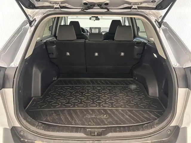 Toyota RAV4 LE TI 2022 à vendre - Photo 17