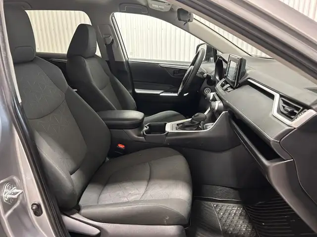 Toyota RAV4 LE TI 2022 à vendre - Photo 19