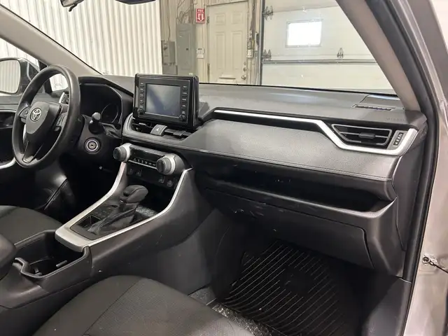 Toyota RAV4 LE TI 2022 à vendre - Photo 20