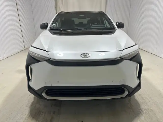 Toyota bZ4X Xle Tech. Awd Gps 2023 à vendre - Photo 2