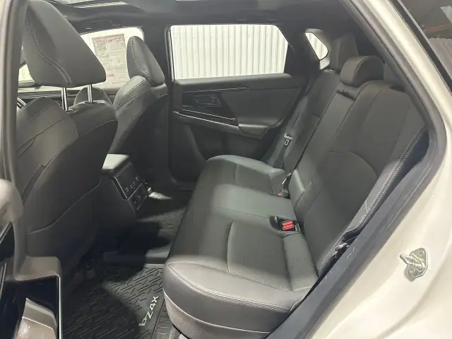 Toyota bZ4X Xle Tech. Awd Gps 2023 à vendre - Photo 14