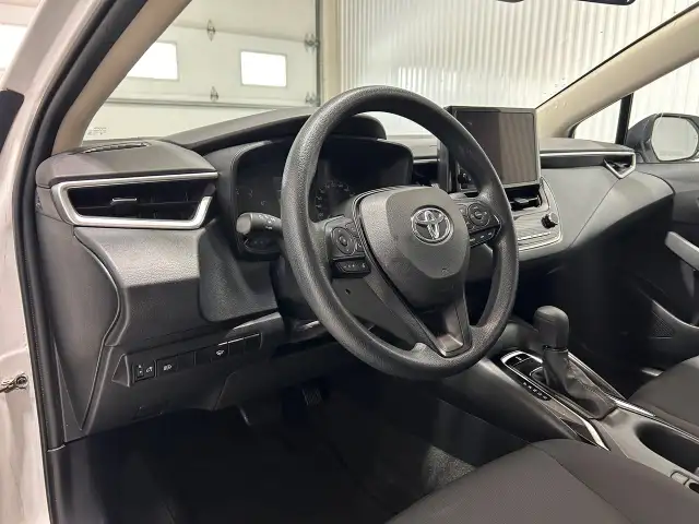 Toyota Corolla Le Bluetooth Sièges 2023 à vendre - Photo 13