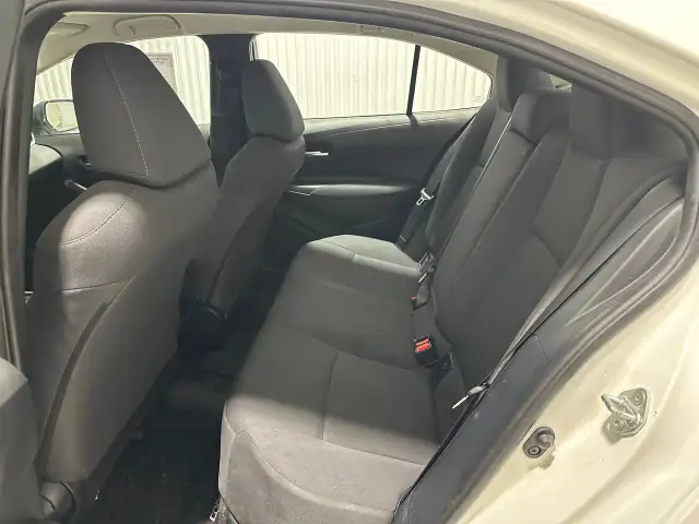 Toyota Corolla Le Bluetooth Sièges 2021 à vendre - Photo 10