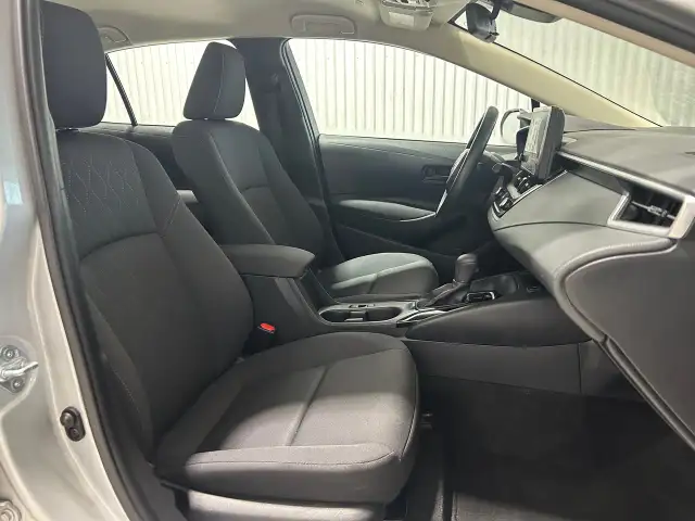 Toyota Corolla Le Auto Bluetooth 2023 à vendre - Photo 17