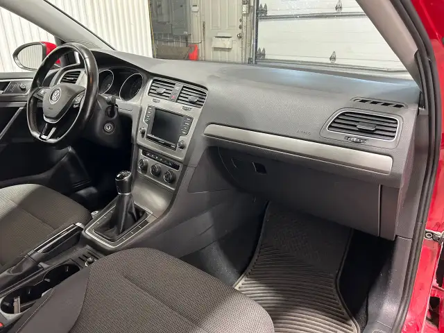 Volkswagen Golf Trendline Gar 2017 à vendre - Photo 19