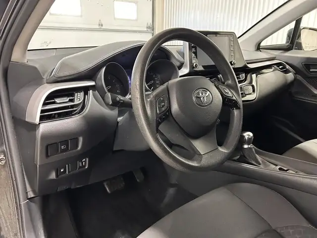 Toyota C-HR LE TA 2021 à vendre - Photo 14