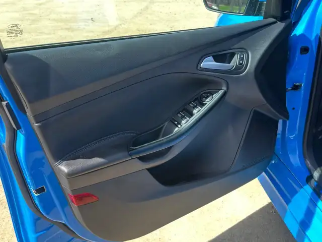 2017 Ford Focus RS RS|Nitrous Blue|Turbo AWD - Photo 11