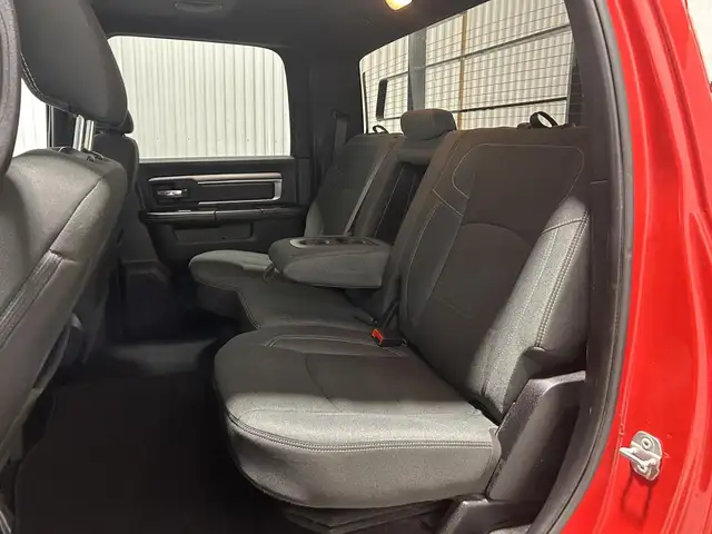 RAM 1500 Classic Warlock cabine d'équipe 4x4 caisse de 5 pi 7 po - Photo 16