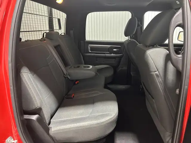 RAM 1500 Classic Warlock cabine d'équipe 4x4 caisse de 5 pi 7 po - Photo 17