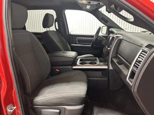RAM 1500 Classic Warlock cabine d'équipe 4x4 caisse de 5 pi 7 po - Photo 19