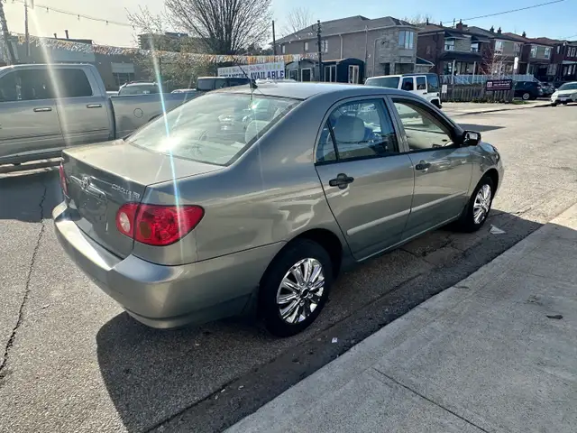 2004 Toyota Corolla CE - Photo 5