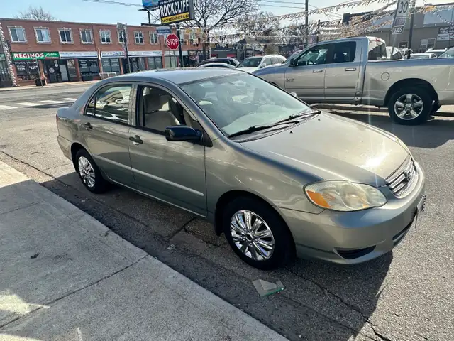 2004 Toyota Corolla CE - Photo 6
