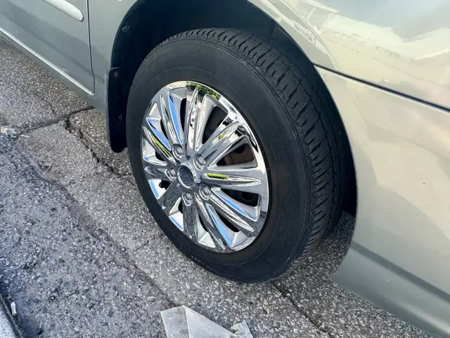 2004 Toyota Corolla CE - Photo 8